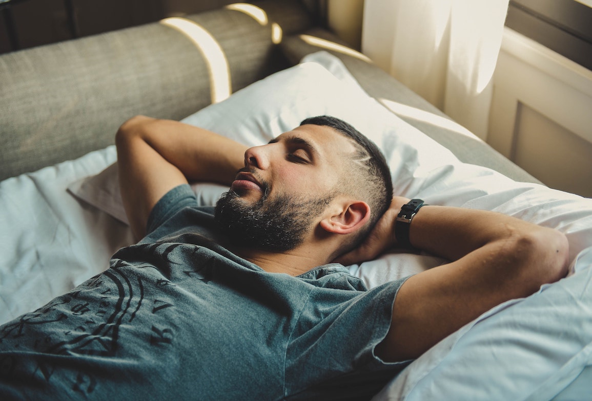 does sleeping help you lose weight